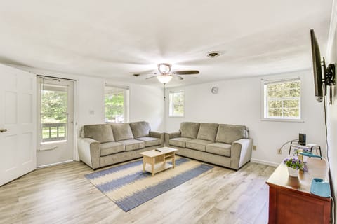 Seneca Vacation Rental w/ Grill Near Lake Hartwell House in Pickens County