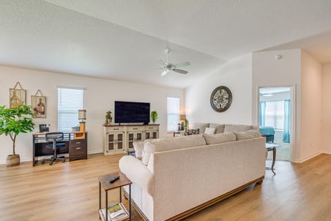 Furnished Lanai & Golf Cart: The Villages Home! House in The Villages