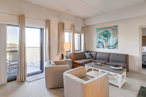 Overlooking Ski Slopes: Sugar Mountain Condo! Apartment in Sugar Mountain