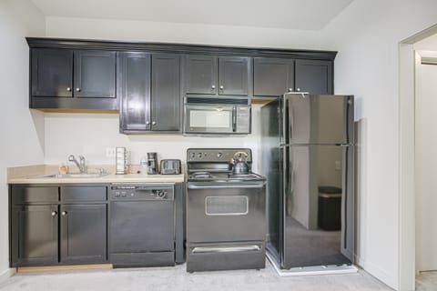 WFH-Friendly Memphis Studio Near Hospitals & Dtwn! Apartment in Memphis