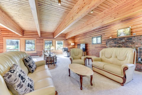 Union Vacation Rental w/ Golf Course Views! House in Hood Canal