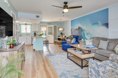 "The Wave" PCB Townhome w/ Pools + Beach Access Apartment in Panama City Beach