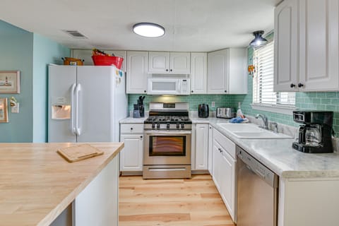 "The Wave" PCB Townhome w/ Pools + Beach Access Apartment in Panama City Beach