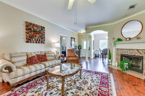 Baton Rouge Retreat w/ Patio, Grill & Fire Pit! House in Baton Rouge