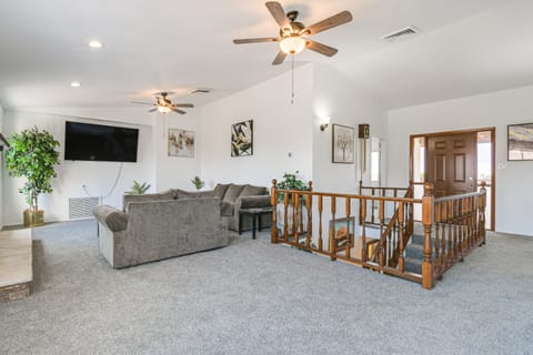 Fountain Hills Home w/ 2 Decks & Mountain Views! House in Fountain Hills