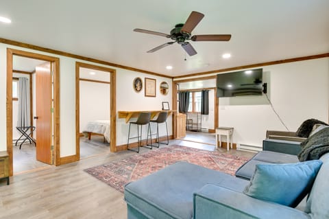 Cozy Catskills Cabin - 12 Mi to Windham Mountain! House in Capital District, NY, USA