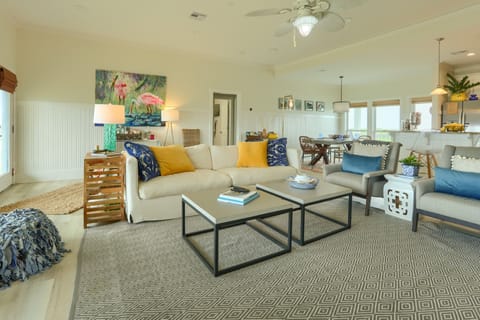 Steps to Bolivar Beach: Home w/ Deck & Grill House in Bolivar Peninsula