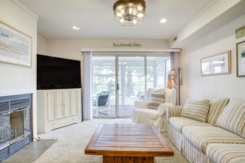 2 Mi to Beach: Gem w/ Enclosed Patio in Selbyville Apartment in Sussex County