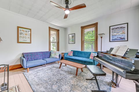 Family Home w/ Yard & Fire Pit in Middleburgh! House in Capital District, NY, USA