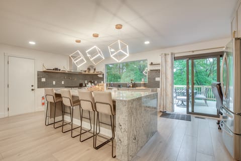 Spacious Riverfront Delaware Home w/ Views House in Ohio