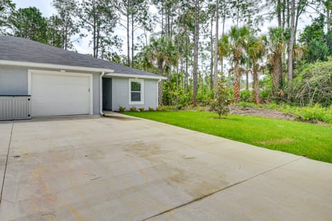 Palm Coast Duplex w/ Screened Patio, Near Beaches! Apartment in Palm Coast
