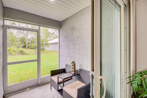 Palm Coast Duplex w/ Screened Patio, Near Beaches! Apartment in Palm Coast