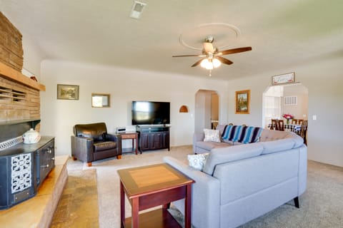 Charming Emmett Home w/ Patio - 14 Mi to Reservoir House in Salmon River