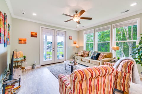 Waterfront Wolf Bay Home w/ Private Boathouse! House in Foley