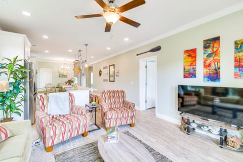 Waterfront Wolf Bay Home w/ Private Boathouse! House in Foley