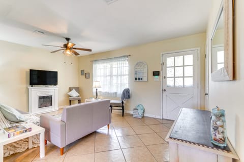 Pace Family Home: 1 Mi to Beach & Park! House in Alabama