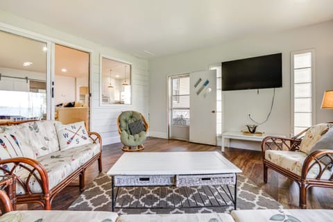 Lakeside Litchfield Home w/ Patio & Gas Grill! House in Minnesota