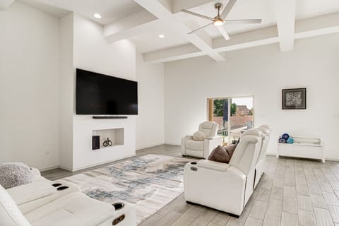 Poolside & Hot Tub Lounging: Luxe Rio Rancho Home House in Rio Rancho