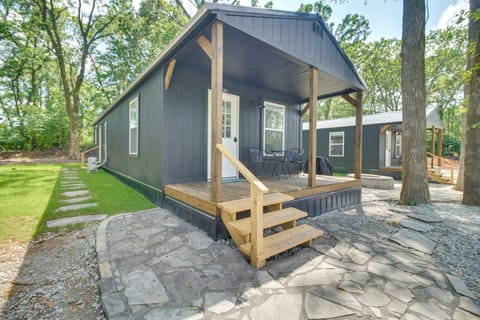 Walk to Lake: Cozy Grove Cabin w/ Fire Pit House in Grove