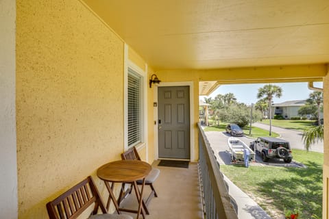 Walk to Pier: St Augustine Beach Condo w/ Balcony! Apartment in Saint Augustine Beach