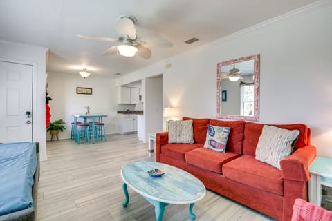 Walk to Pier: St Augustine Beach Condo w/ Balcony! Apartment in Saint Augustine Beach