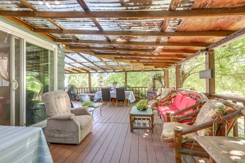 Auburn Cottage w/ Patios & Garden - 3 Mi to Town! Cottage in Auburn