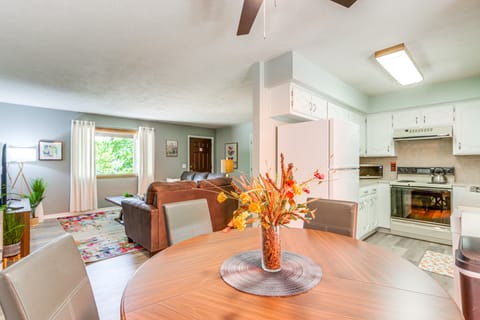 Hot Tub & Fire Pit: Holiday Island Getaway! House in Carroll County