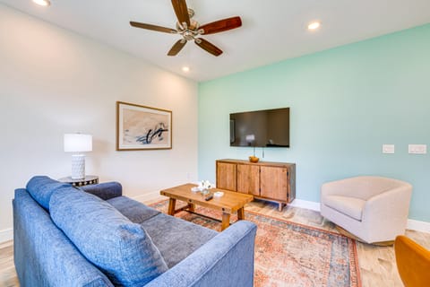 ~ 11 Mi to Disney: Bright Kissimmee Townhome! Apartment in Bay Lake