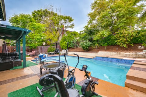 Anaheim Home w/ Pool, 14 Mi to Disneyland! House in Yorba Linda