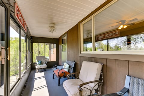 Gray Vacation Rental w/ Deck + Pond Access! House in Kentucky