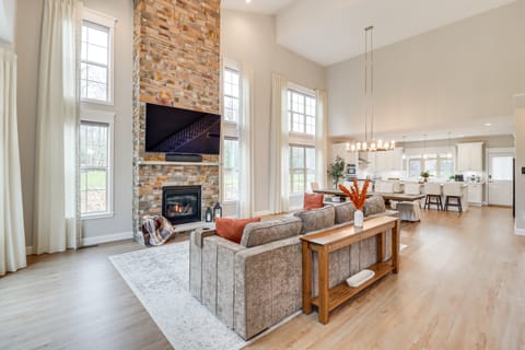 BBQ-Ready Deck: Lake Harmony Home w/ Fire Pit House in Kidder Township