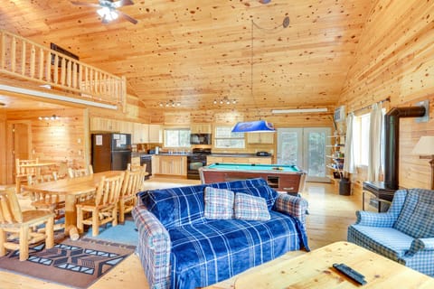 Wraparound Deck + BBQ: Pet-Friendly Deadwood Cabin House in North Lawrence
