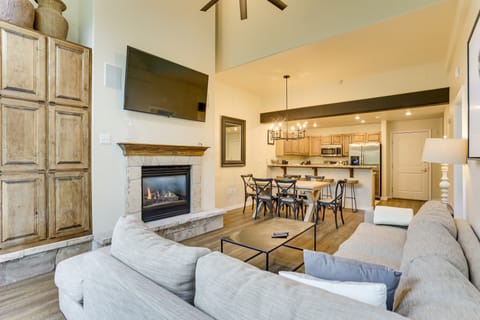 Walk to Lift: Arrowhead Ski Condo w/ Pool Access! Apartment in Edwards