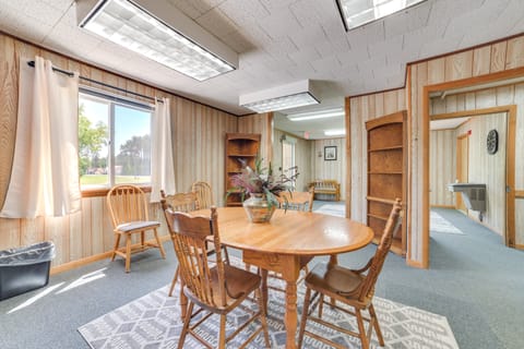 Outdoor Retreat in Atlanta Near Lakes & Trails! Apartment in Michigan