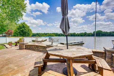 Lakefront Vacation Rental ~ 10 Mi to Shipshewana! House in Indiana