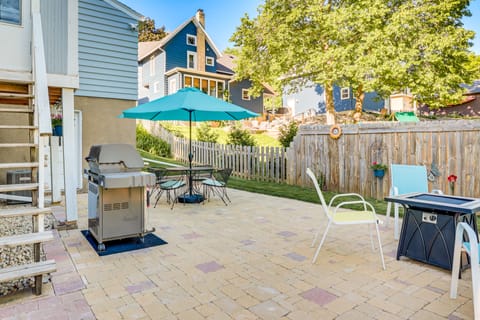 Charming Lake Mills Home Near Rock Lake & Beach House in Wisconsin