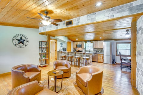 Deck & Fire Pit: Unique Pottsboro Haven House in Lake Texoma