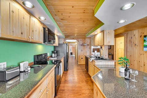 Pet-Friendly Boonville Apt w/ Deck on Main Street! Apartment in Adirondack Mountains