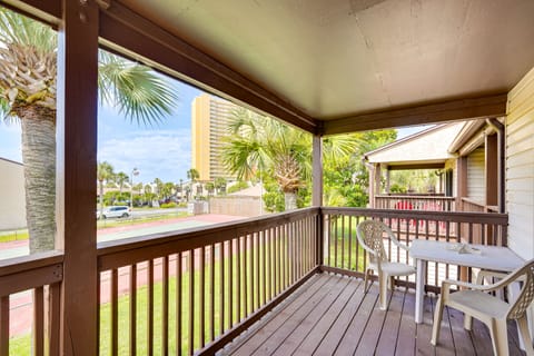Breezy PCB Retreat w/ Balcony - Walk to Beach! Apartment in Panama City Beach