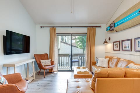 Amelia Island Condo w/ Pool Access: Walk to Beach! Apartment in Fernandina Beach