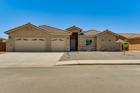 Year-Round Yuma Escape Near Dtwn: Pets Welcome! House in Yuma