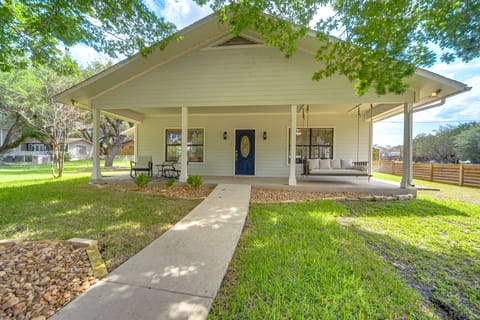 Texas Hill Country Retreat - Walk to Nueces River! House in State of Coahuila