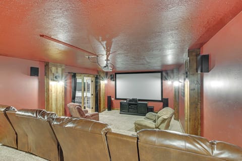 Exciting Garden City Gem w/ Home Theater & Hot Tub House in Garden City