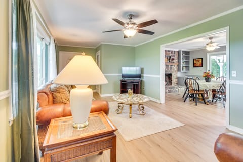 5 Mi to Center Hill Lake: Buffalo Valley Home House in Tennessee