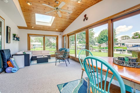 2 Mi to Dtwn: Canal-Front Pet-Friendly Getaway! House in Oshkosh