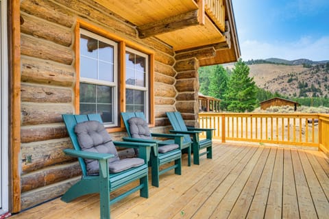Riverfront Montana Log Cabin w/ Mountain Views! House in Divide