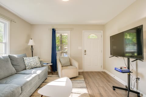 Charming Greenville Home w/ Yard: 3 Mi to Downtown House in Greenville