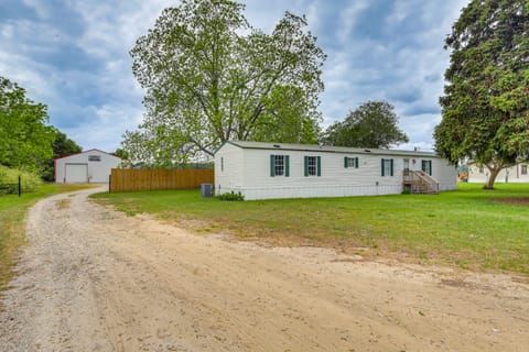 Elloree Vacation Rental ~ 7 Mi to Lake Marion! House in Lake Marion