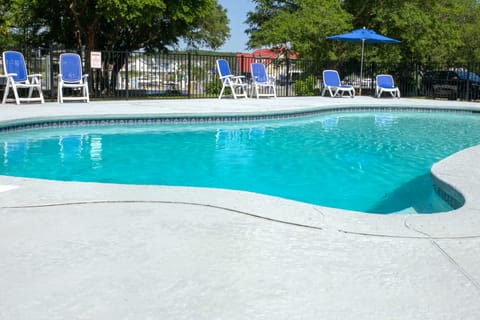 Walk to Marina: Pet-Friendly Little River Home! House in Little River