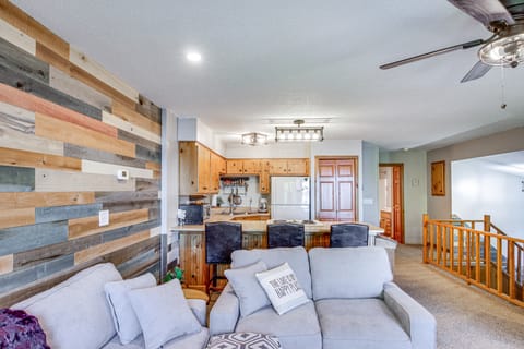 Beach & Lake Access: Brainerd Townhome Apartment in Minnesota